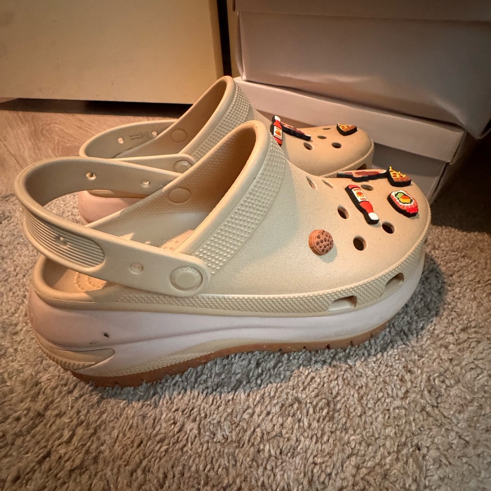 Women’s Size 11 Beige and Pink Clogs with Fun Charms platforms